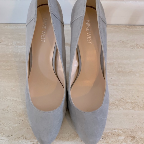 New Nine West suede heels - Picture 2 of 6